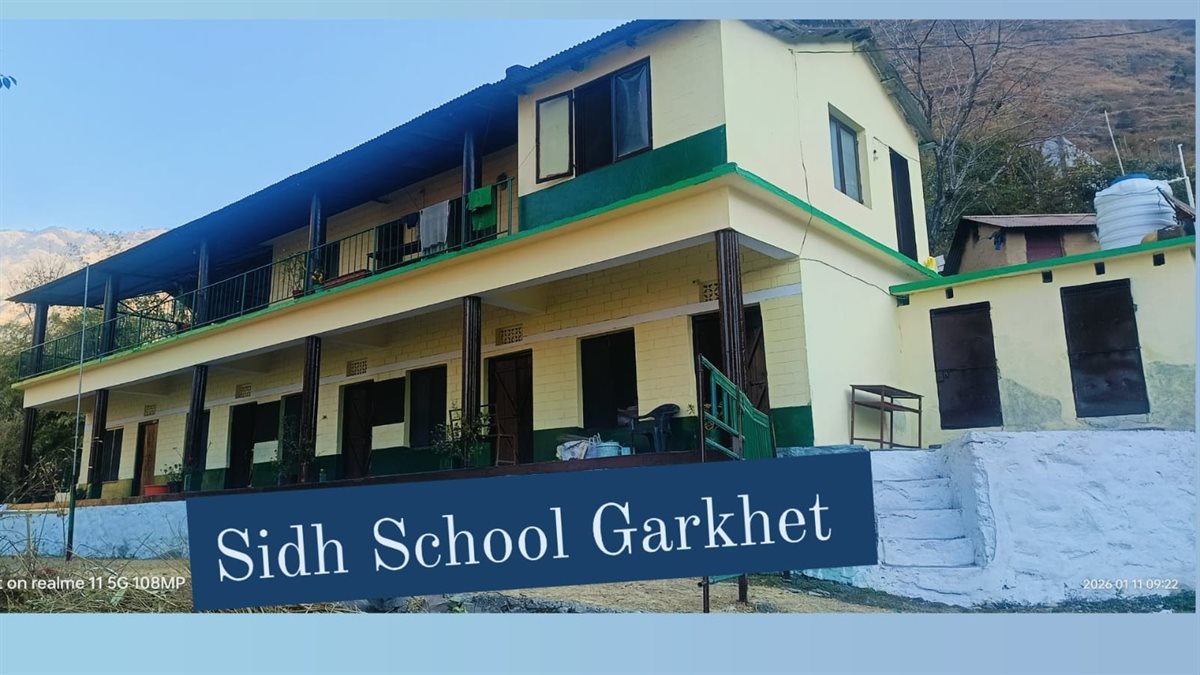 Students of SIDH Hamari Pathshala, Garkhet